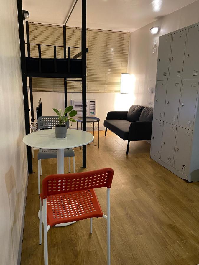 Burgos Hub Hostel Pasay Ngoại thất bức ảnh