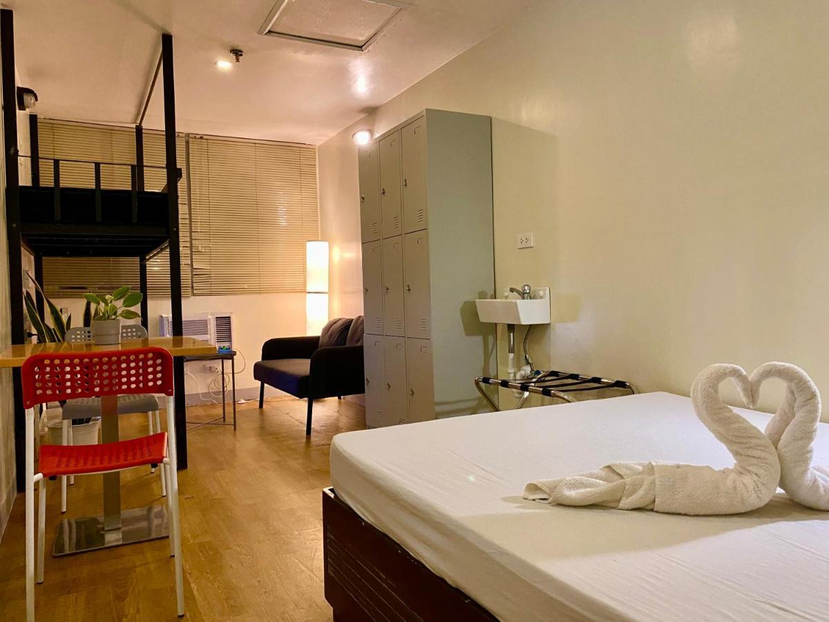 Burgos Hub Hostel Pasay Ngoại thất bức ảnh