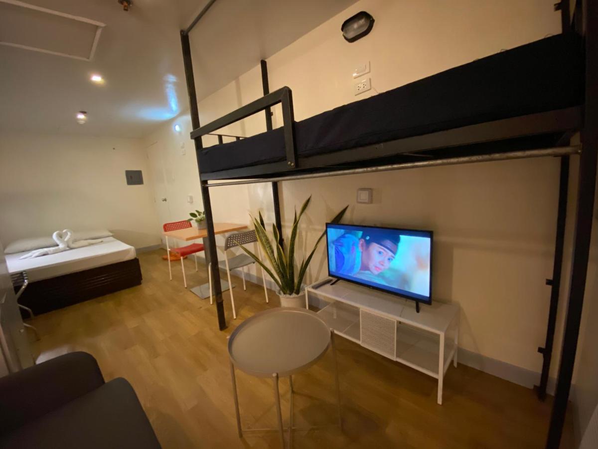 Burgos Hub Hostel Pasay Ngoại thất bức ảnh