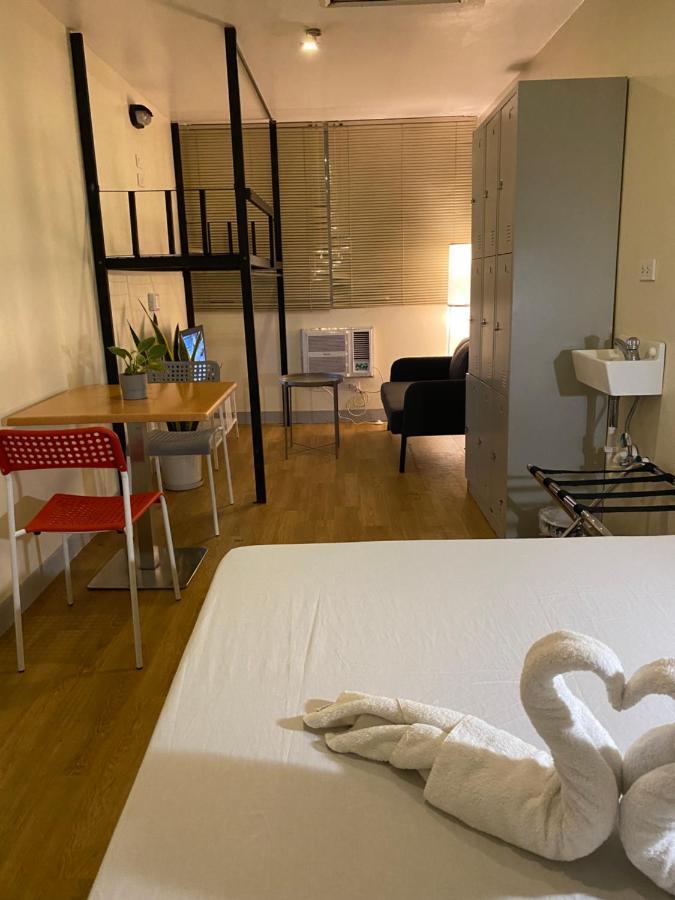 Burgos Hub Hostel Pasay Ngoại thất bức ảnh